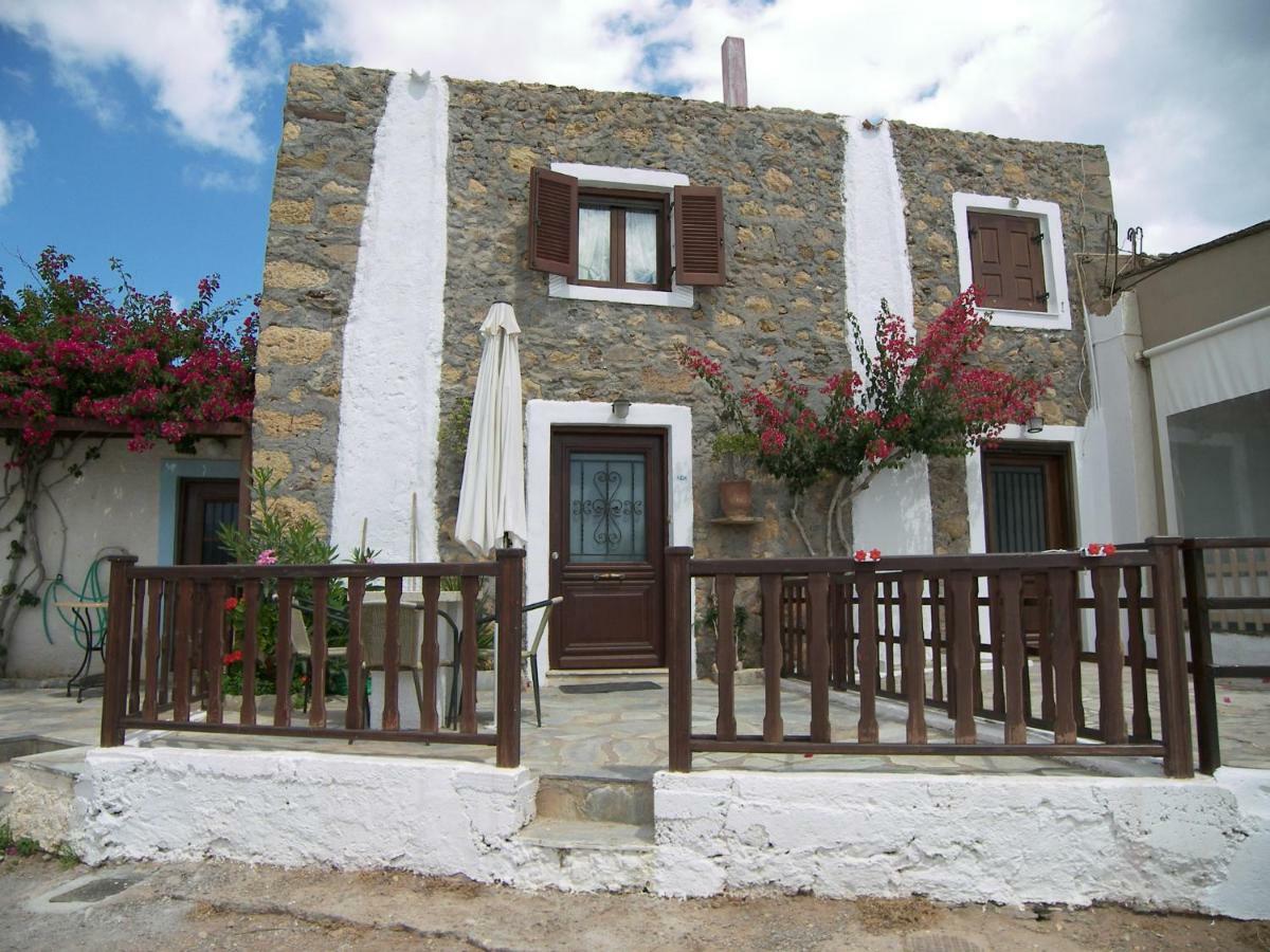 Hiona Cottage Палекастрон Экстерьер фото
